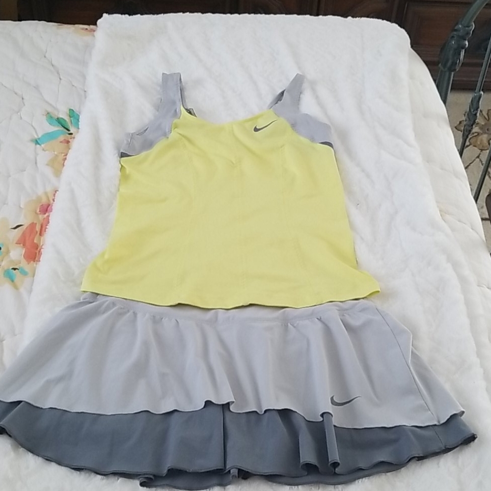Nike dri- fit tennis set